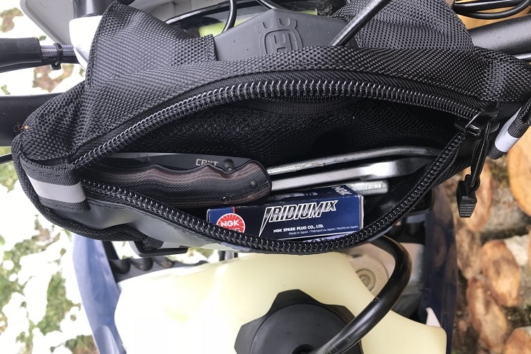 The WISEUP Motorcycle Handlebar Bag
