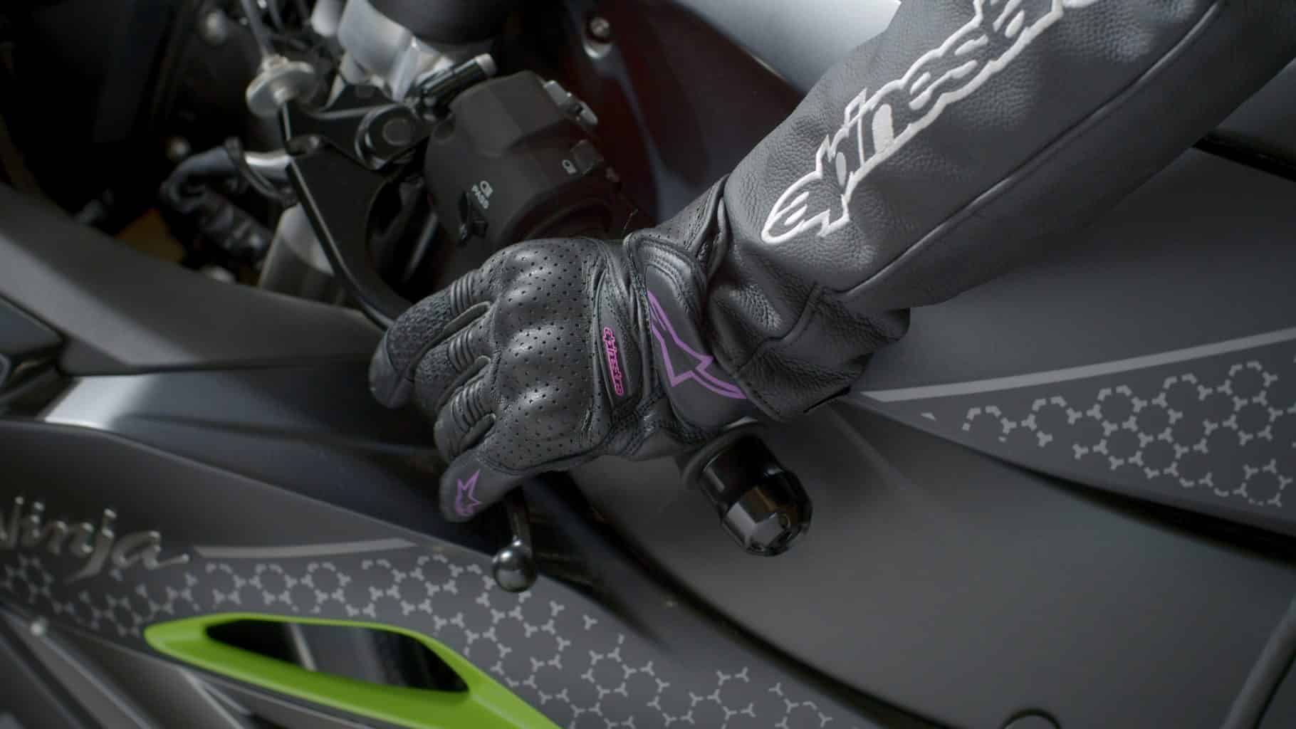 Best Heated Motorcycle Gloves - Complete Buyer's Guide