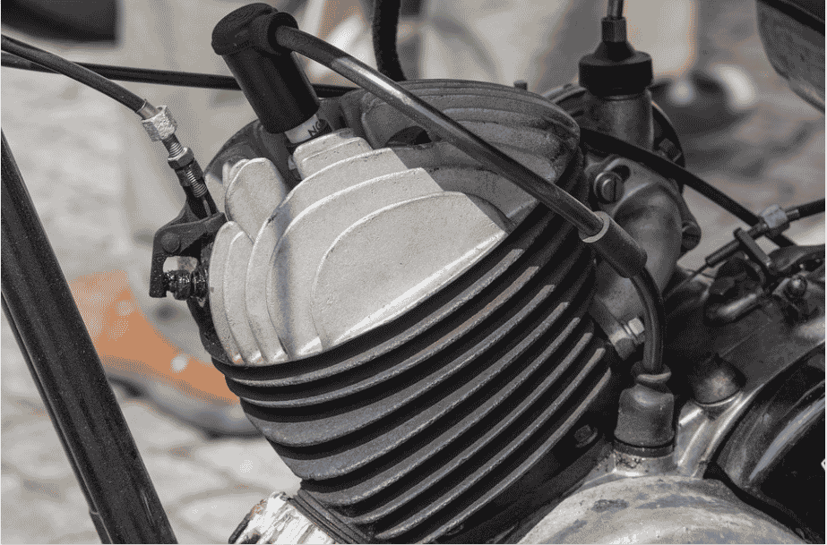 motorcycle carburetor-image from pixabay by emkanicepic