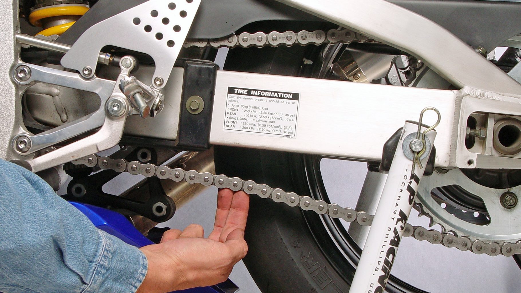 How to Tighten Motorcycle Chain