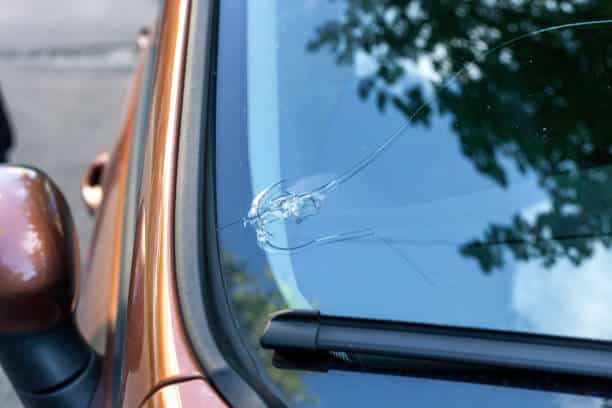 how long does it take to replace windshield