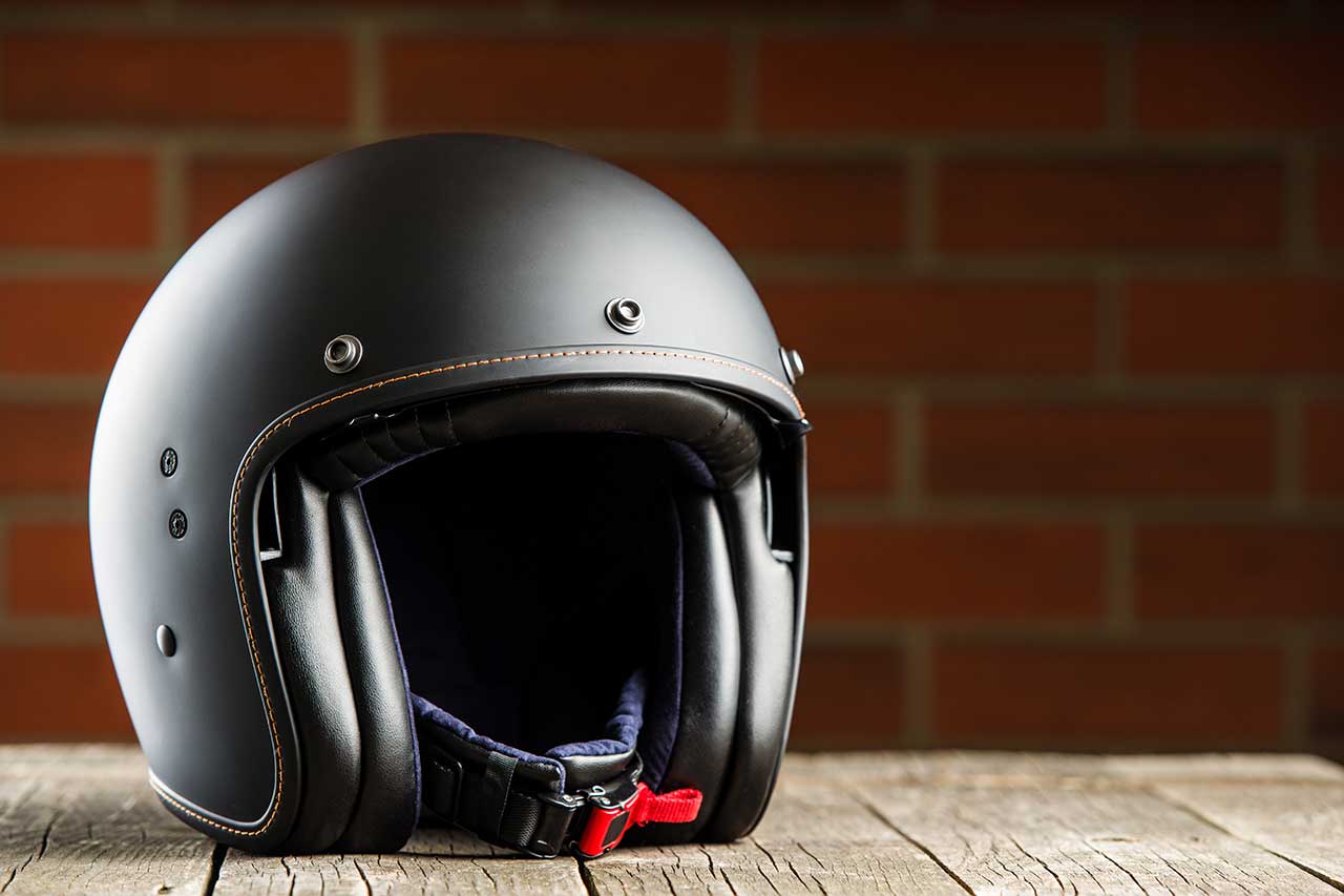 11 Best Retro Motorcycle Helmets to Try in 2020
