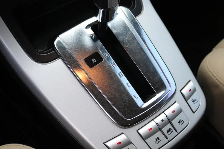 The l On A Gear Shift